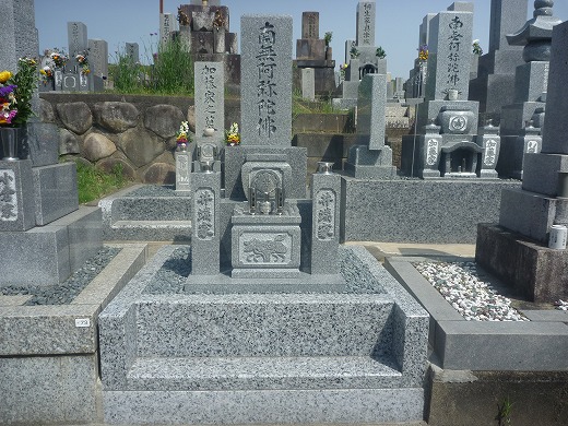 唐原石のお墓