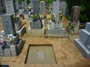 安田様　お墓の基礎コンクリート工事