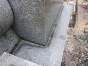 墓石の黒ずみ　水垢