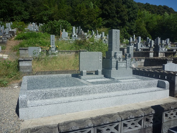 大島石のお墓完成
