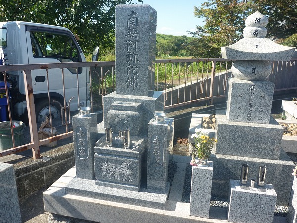 岐阜市下奈良墓地で国産墓石　唐原石のお墓建立しました