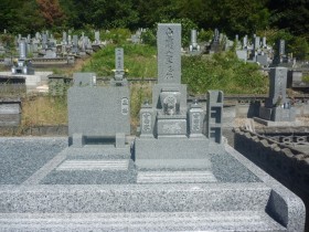 関市龍泰寺墓地で大島石のお墓建立しました
