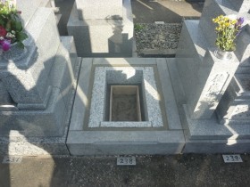 岐阜市東鏡島墓地で純国産墓石建立工事開始しました