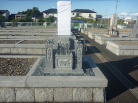 岐阜市河渡墓地で純国産石　唐原石のお墓建立しました　平成25年10月