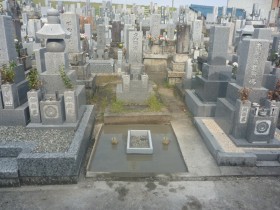 岐阜市萱場墓地下段でお墓建立工事開始　平成25年11月