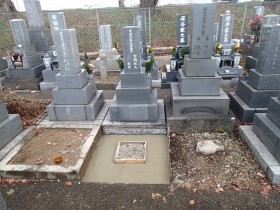 笠松町営墓地でお墓の建て替え工事開始