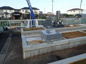 岐阜市河渡霊園でお墓の移転工事続き四ツ石組みました