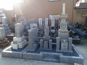岐阜市真鍋墓地で純国産墓石　大島石のお墓建立しました