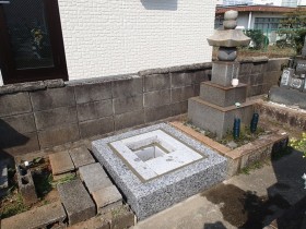 岐阜市近島共同墓地で御影石納骨室工事をしました