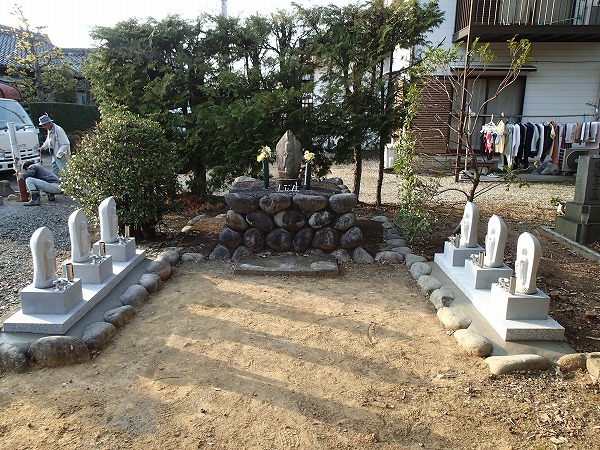 岐阜県美濃加茂市地域墓地で六地蔵様建立しました