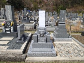 各務原市　瞑想の森　市営墓地で純国産墓石　大島石のお墓建立しました