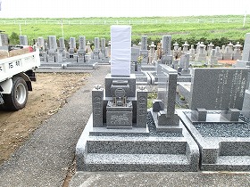 岐阜市鏡島弘法乙津寺E-8墓地で純国産墓石唐原石のお墓建立しました
