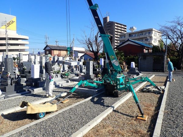 一枚石の御影石納骨室工事