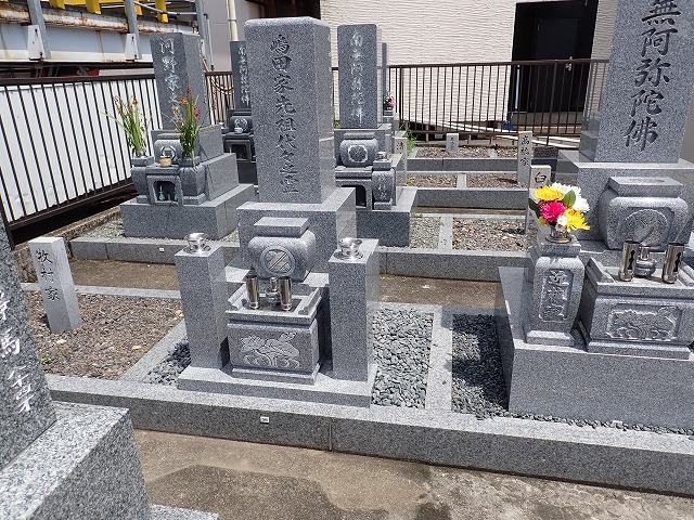 純国産唐原石のお墓建立