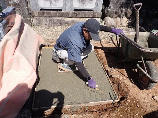 小手で押さえて仕上げます