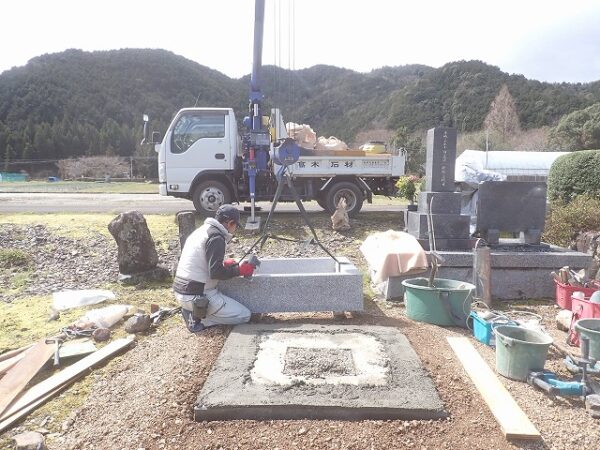 トラッククレーンで設置