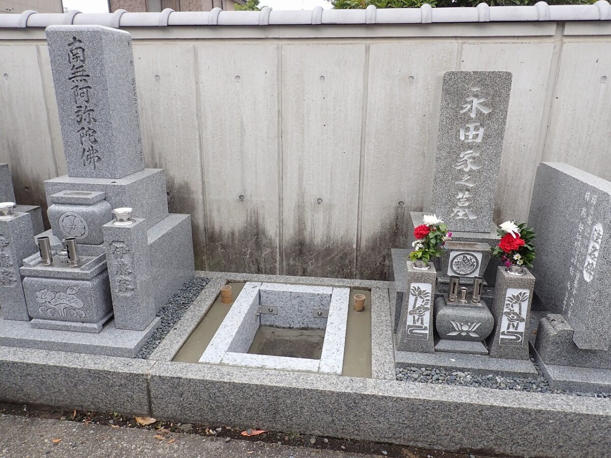 御影石納骨室工事の完了
