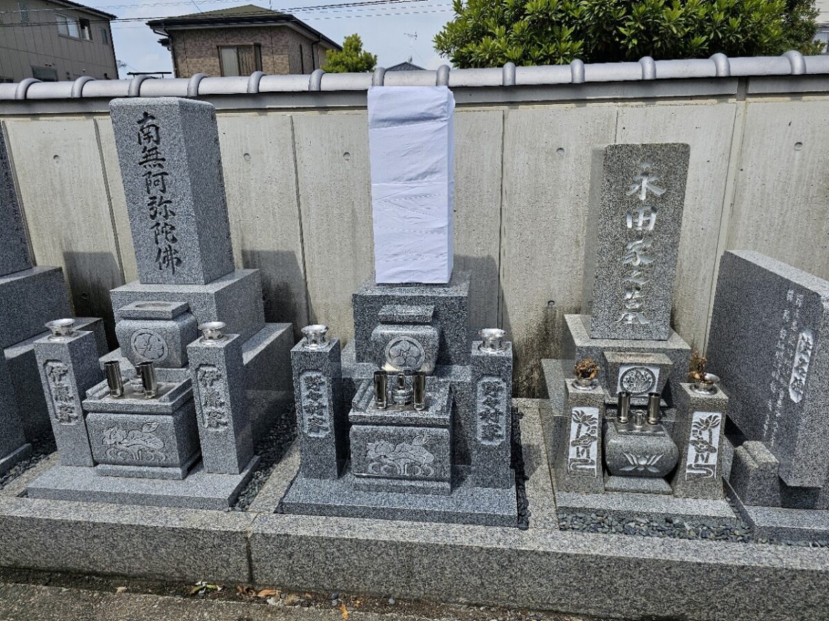 サラシを巻いて建碑式を待ちます