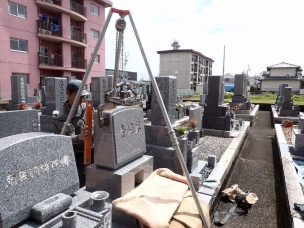 三ツ又クレーンを使って施工しましす
