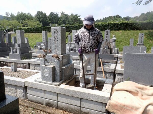 手ダコでしっかり突き固めます