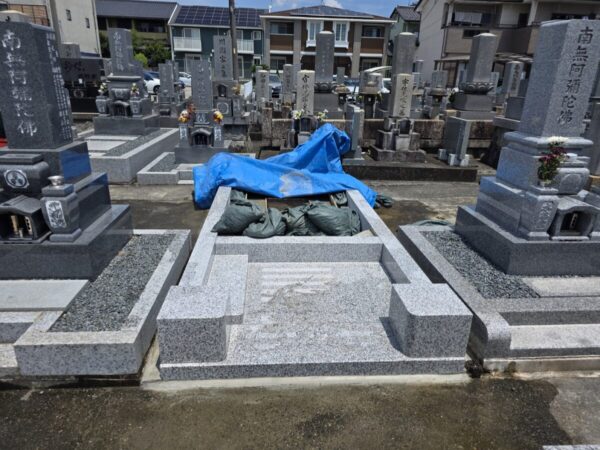 茨城県産稲田石の外柵基礎石工事