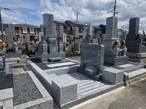 愛知県一宮市北黒田東部霊園に完成した純国産天山石のお墓