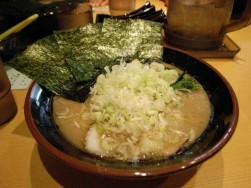 紫蔵　ラーメン