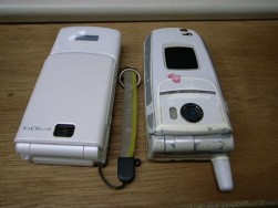 古い携帯と新しい携帯