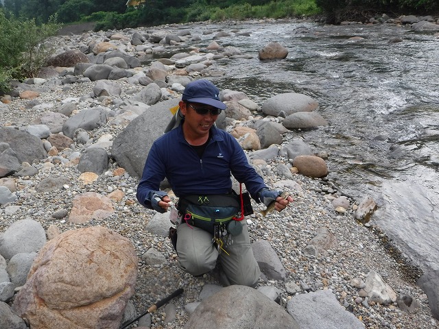 緑毛鉤で出た岩魚