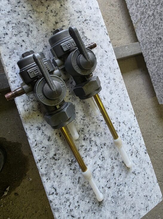 直した燃料コック